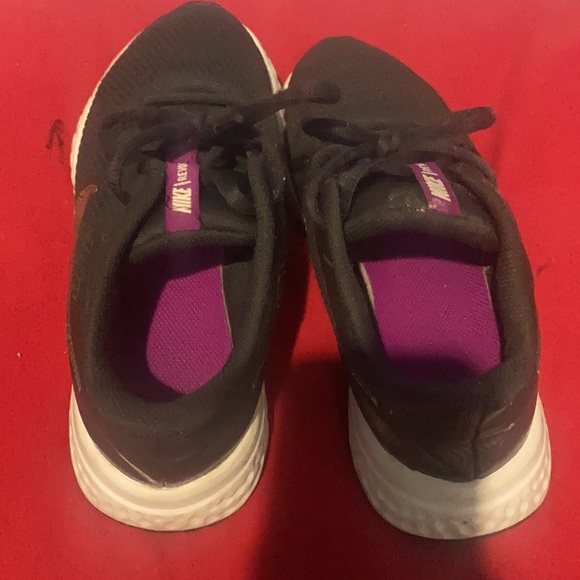 REDUCED!!!preowned unisex  nike sneakers - Picture 4 of 6